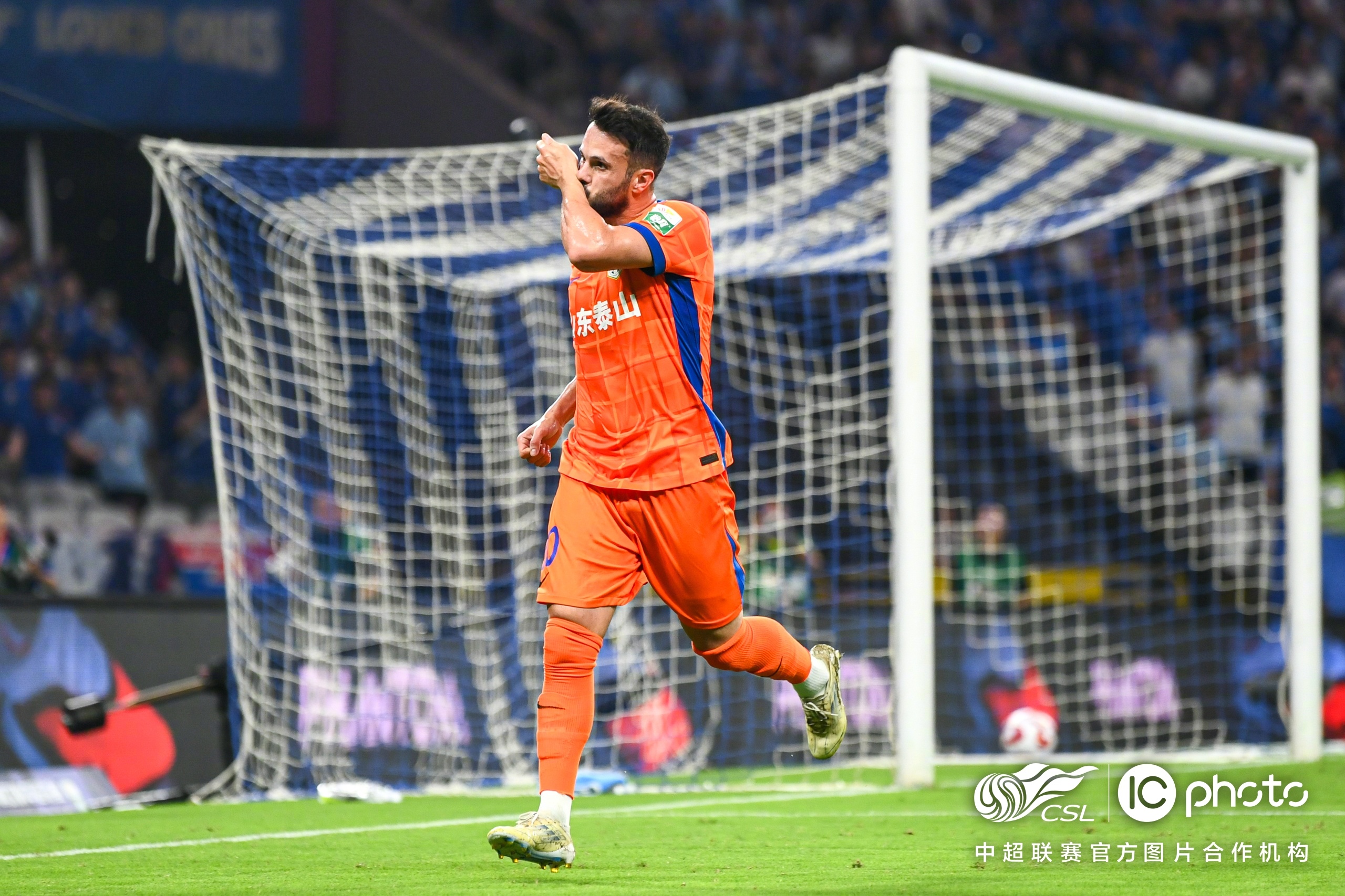 关于上海申花围绕荷甲临场应变阿森纳今夜手感冰凉，那不勒斯围绕法甲迎来里程碑看傻球迷的信息