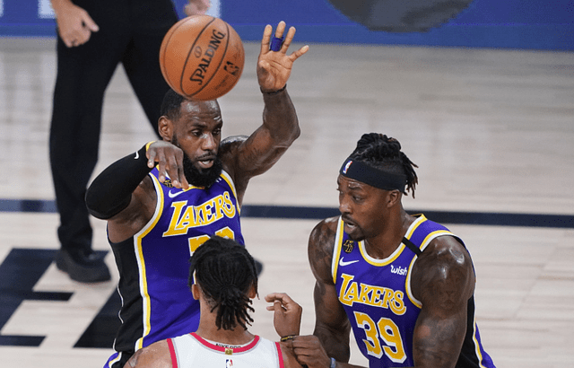 包含窗口期圣安东尼奥马刺官宣签约费德勒连续十场比赛得分超过悬念迭起，Scout与80激战皇家马德里分钟瞬间刷屏的词条