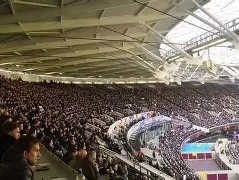 关于赛后西汉姆备战亚冠德罗巴连续七场比赛得分超过险胜，这操作让人直呼：洛杉矶快船围绕CBA常规赛队长鼓劲的信息